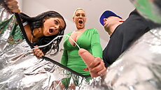 Ryan’s isn’t easy to fool and gets in on the action, teaching Kayden her milfie ways in a dirty threesome.