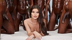 He knows more about his sexy brunette partner than she realiz
