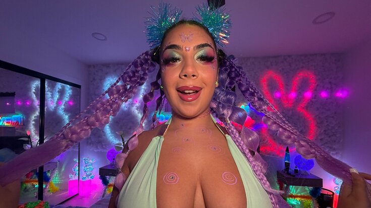 Yes Mr Dj Was The Only Lyric She Learned Tonight- Video - ravebunnys